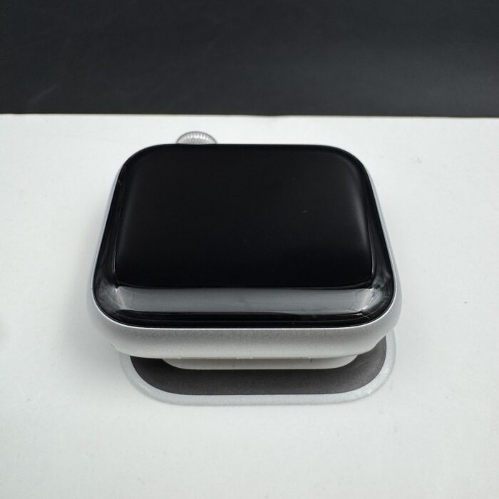 Apple Watch Series 6 40MM Silver - Image 6