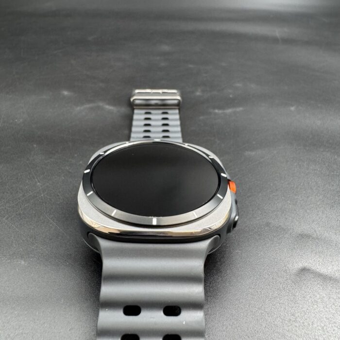 Samsung Galaxy Watch Ultra 47MM LTE Titanium Silver - Image 3