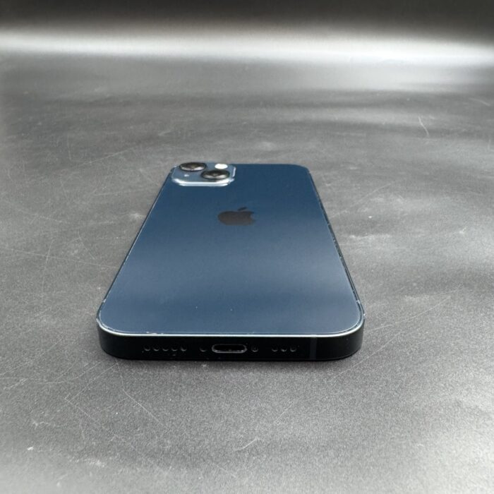 iPhone 13 128GB Midnight - Image 3