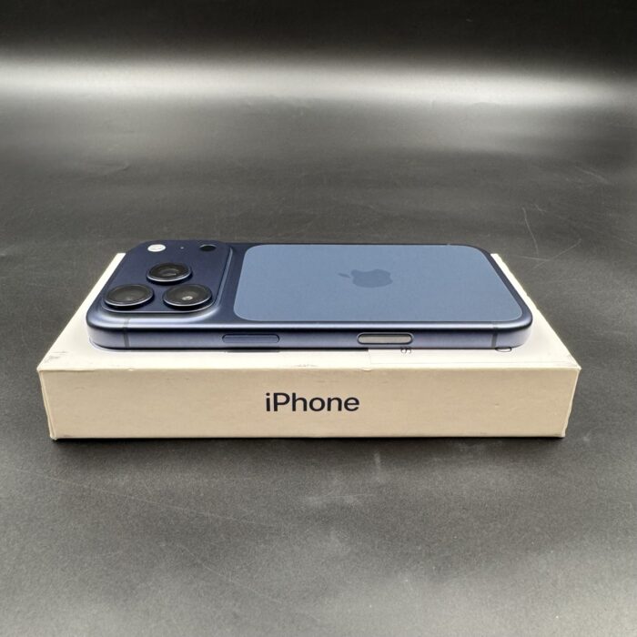 iPhone 17 Pro 256GB Deep Blue - Image 3
