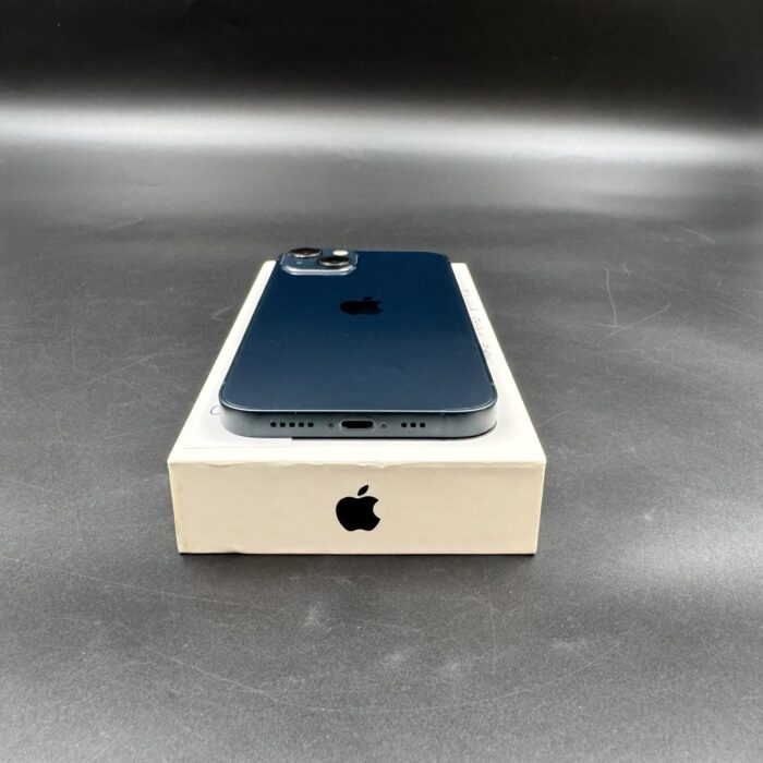 iPhone 13 128GB Midnight - Image 4