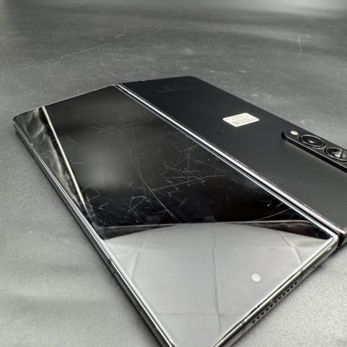 Samsung Galaxy Fold 4 256GB Phantom Black - Image 6